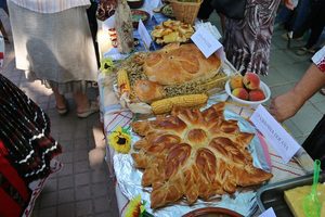 Фестивалът "Банатски вкусотии - традициите на моето село" събра пазители на автентичния фолклор и на традиционните храни